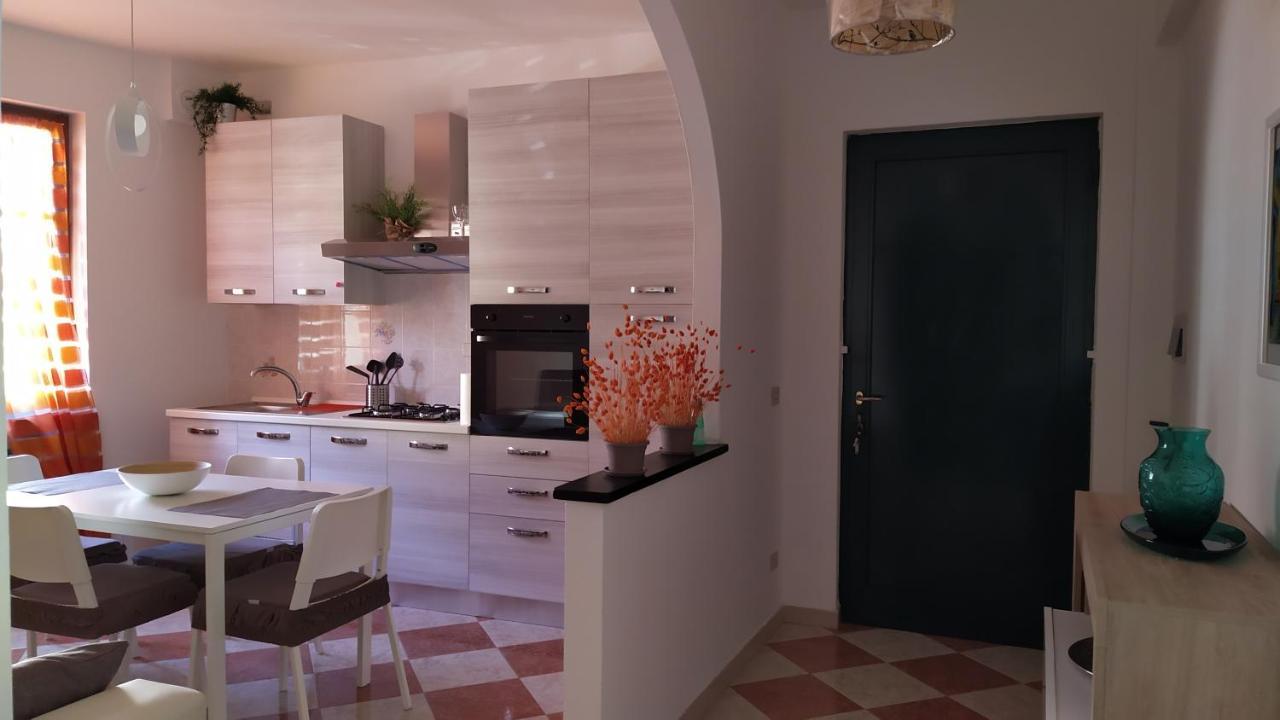 CarascoLa Casa Dell'Arcoアパートメント エクステリア 写真