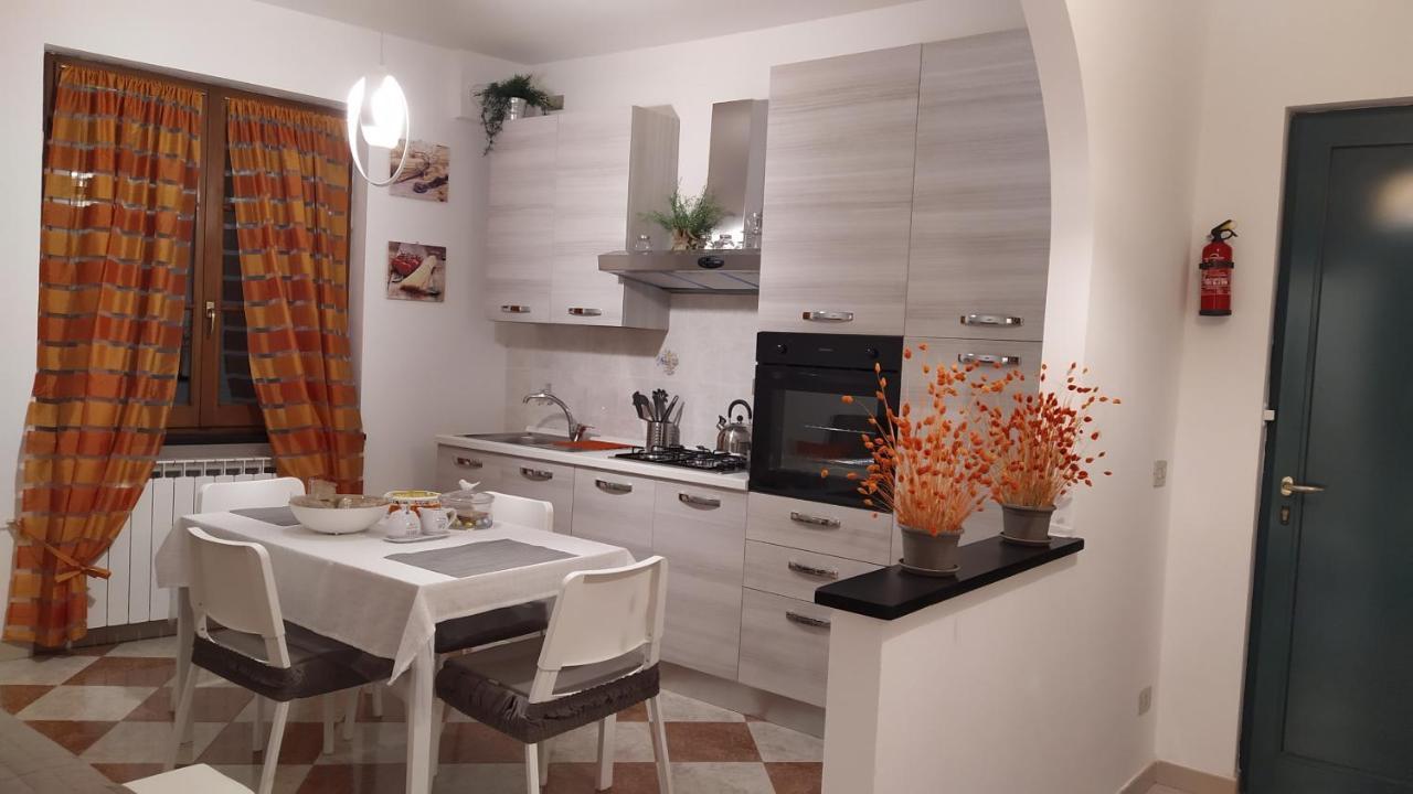 CarascoLa Casa Dell'Arcoアパートメント エクステリア 写真