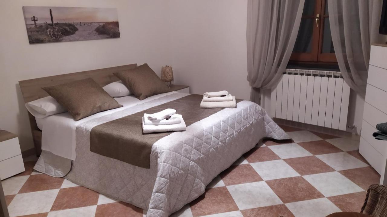CarascoLa Casa Dell'Arcoアパートメント エクステリア 写真