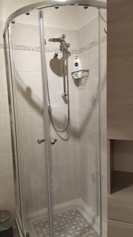 CarascoLa Casa Dell'Arcoアパートメント エクステリア 写真